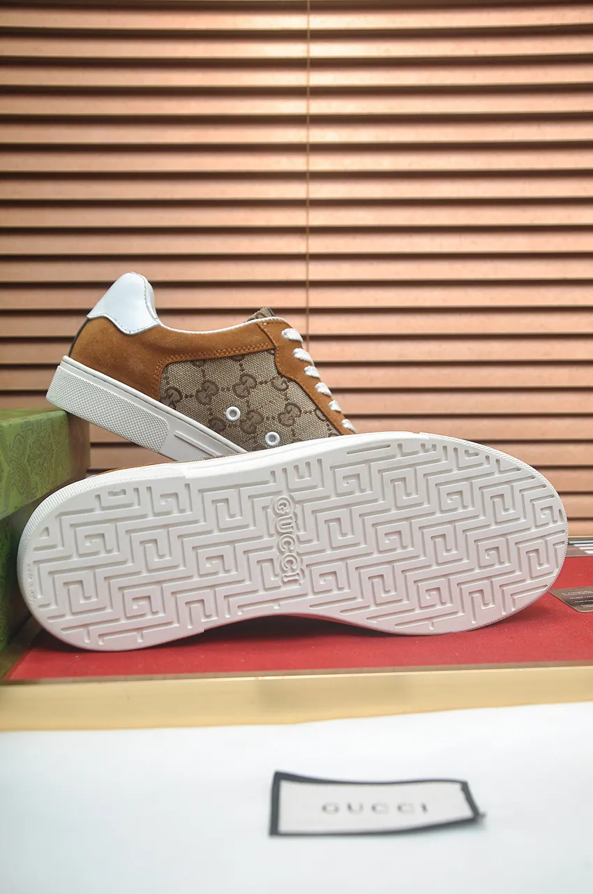 Men's shoes 💰400💶 [GUCCI Gucci] official website 1:1 men's sports shoes are now on the market, using original Gucci fabric + gluten lining, plus the official website original 1:1 comfortable outsole. Fashionable and versatile, super comfortable and breathable. 5 colors available, standard shoe size 38/45 (custom-made sizes 45 are non-refundable)